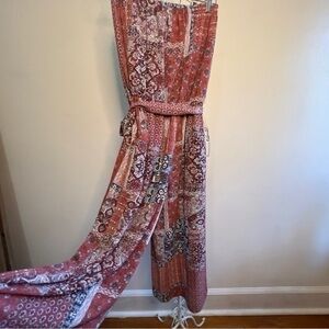 Purple Snow strapless jumpsuit, capri length. Sz Small. Preowned. Like new.